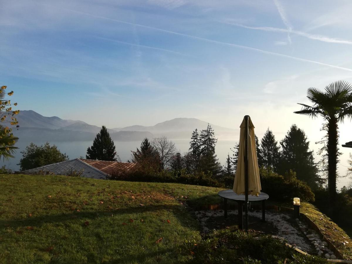 בלגירטה Romantica Casetta Nel Verde Con Vista Sul Lago מראה חיצוני תמונה