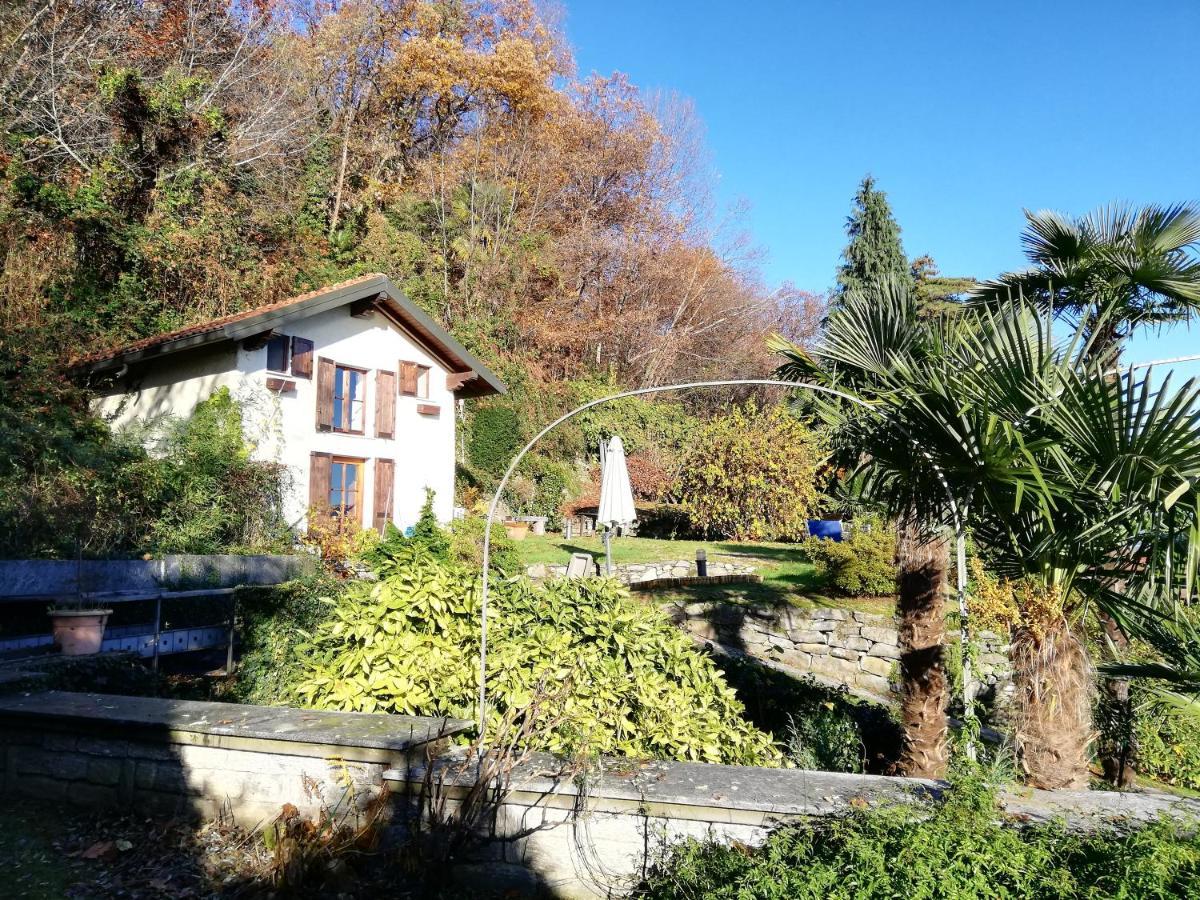 בלגירטה Romantica Casetta Nel Verde Con Vista Sul Lago מראה חיצוני תמונה
